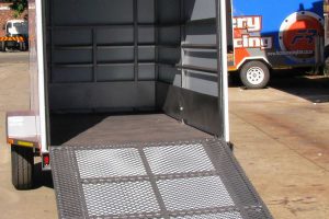 Enclosed-1200kg-GVM-trailer5